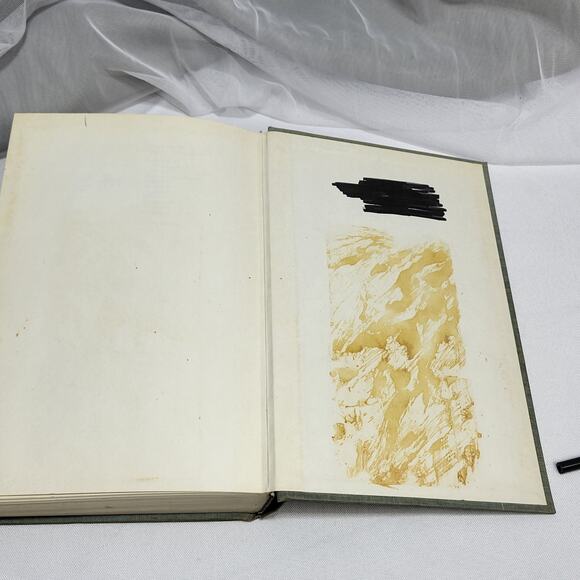 Vacuum Technology Andrew Guthrie Alameda State College VTG 1963 Physics Textbook - Picture 10 of 12